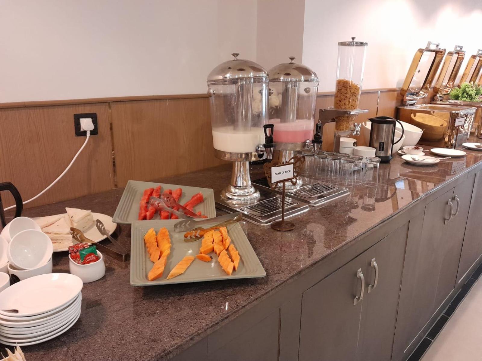 Hotel Sakura Gold Gurgaon Luaran gambar