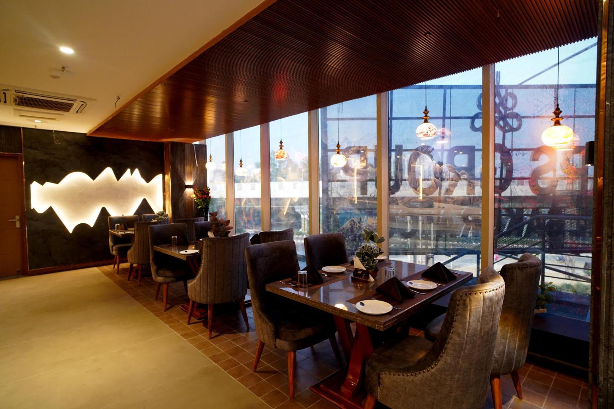 Hotel Sakura Gold Gurgaon Luaran gambar