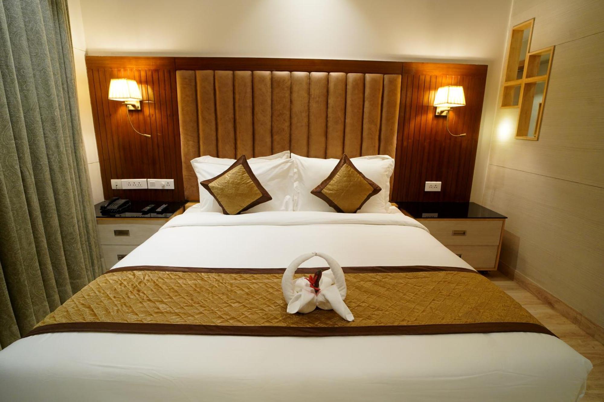 Hotel Sakura Gold Gurgaon Luaran gambar