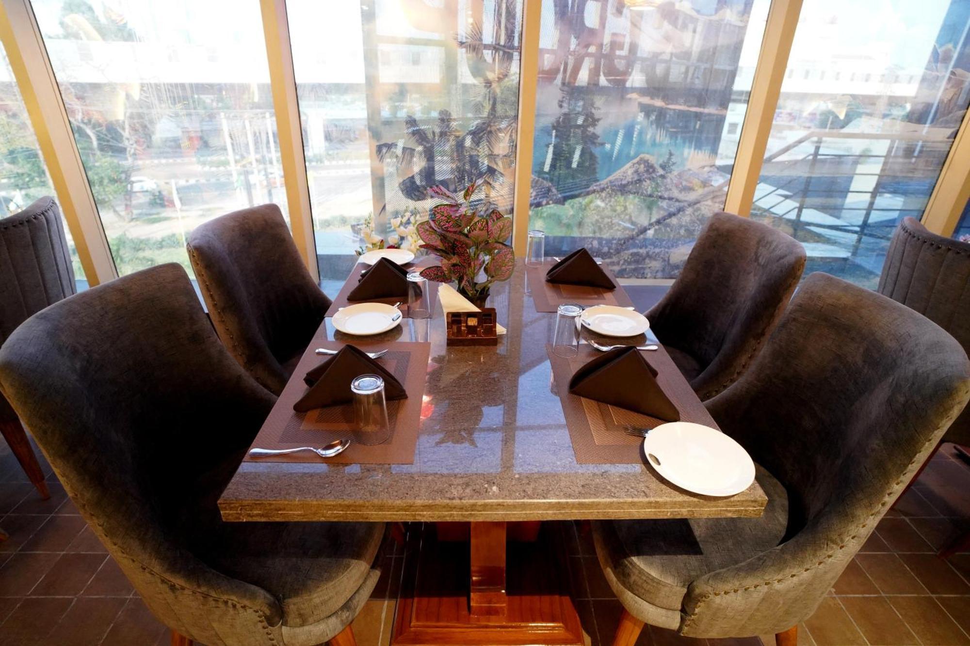 Hotel Sakura Gold Gurgaon Luaran gambar