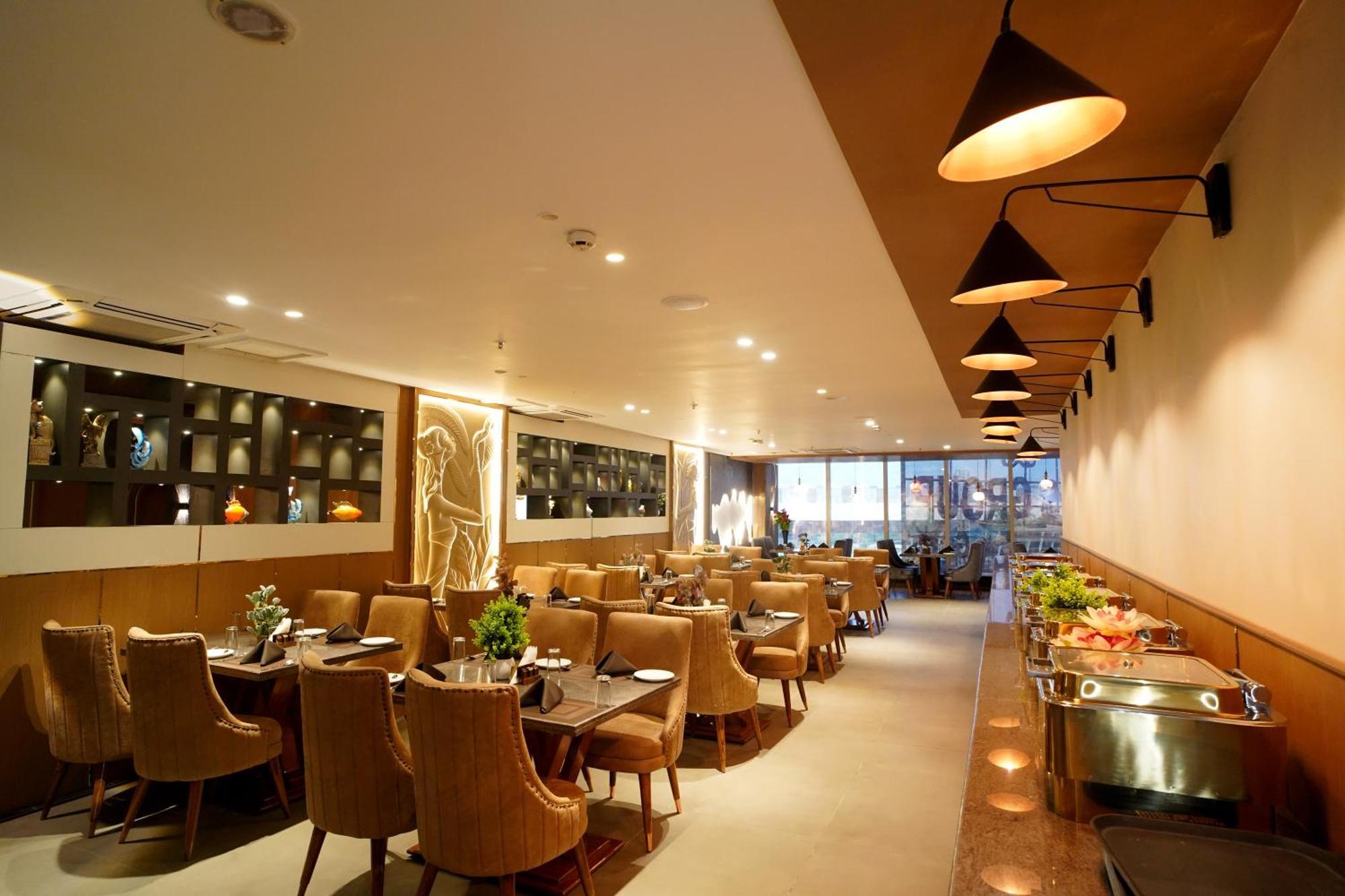 Hotel Sakura Gold Gurgaon Luaran gambar