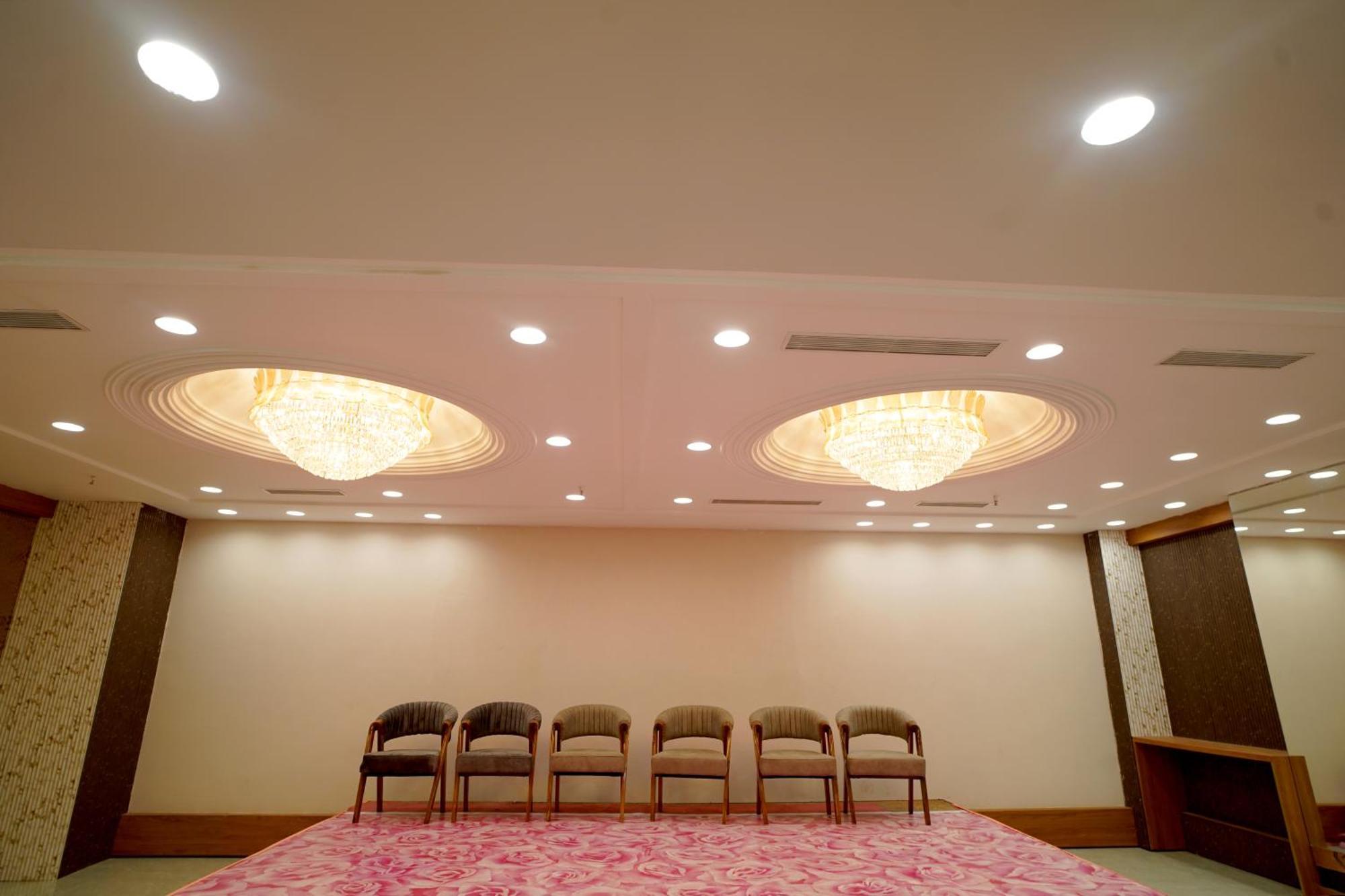 Hotel Sakura Gold Gurgaon Luaran gambar