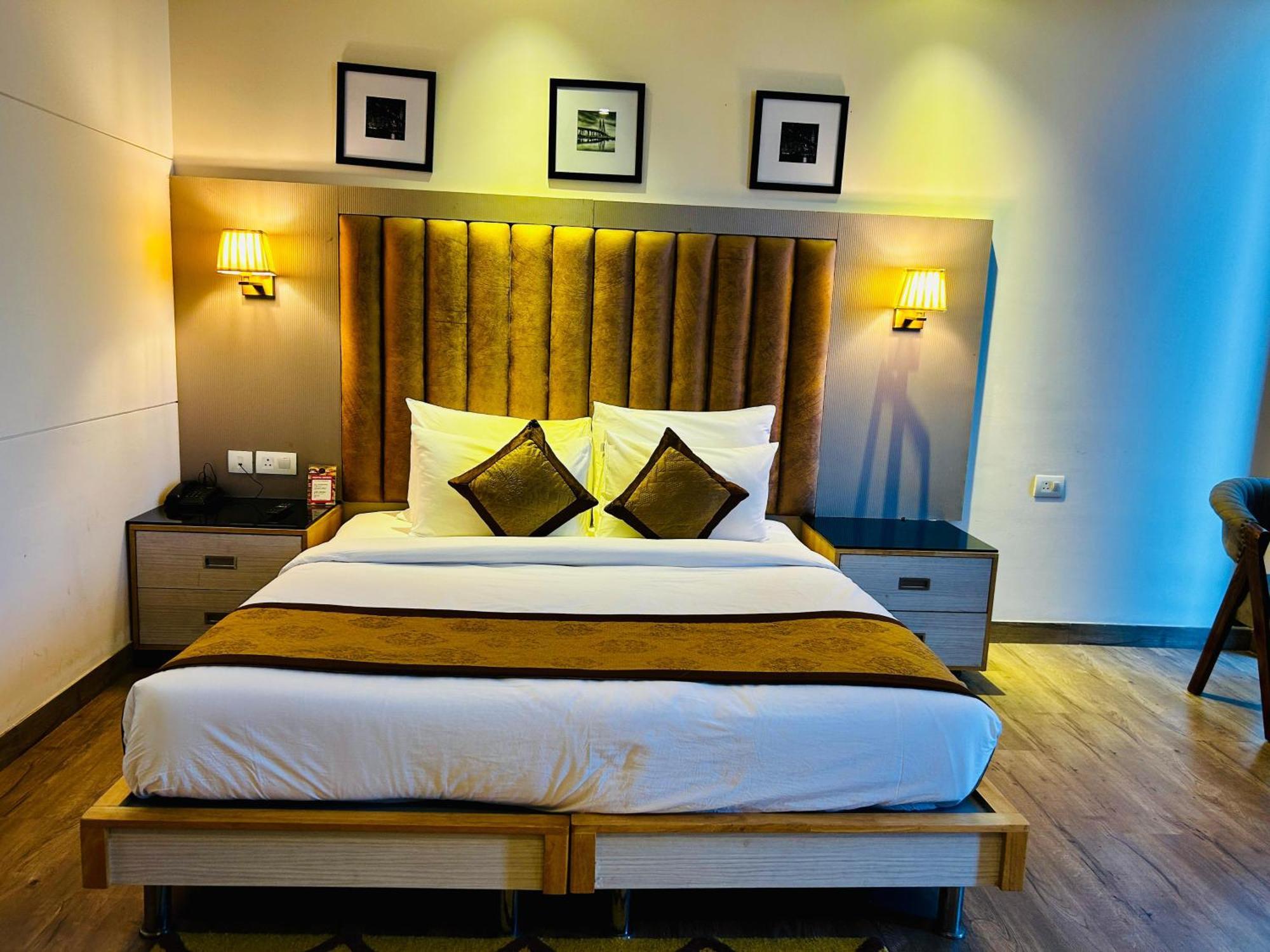 Hotel Sakura Gold Gurgaon Luaran gambar