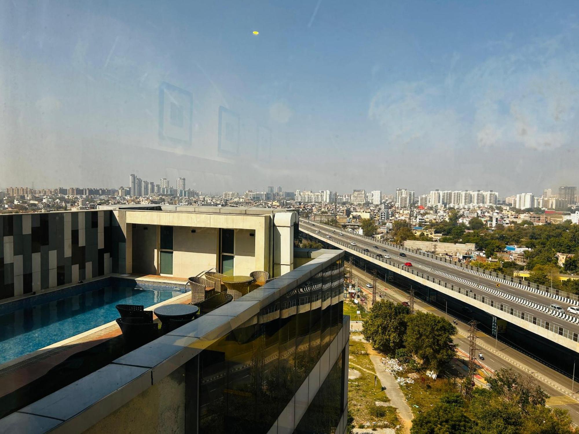 Hotel Sakura Gold Gurgaon Luaran gambar
