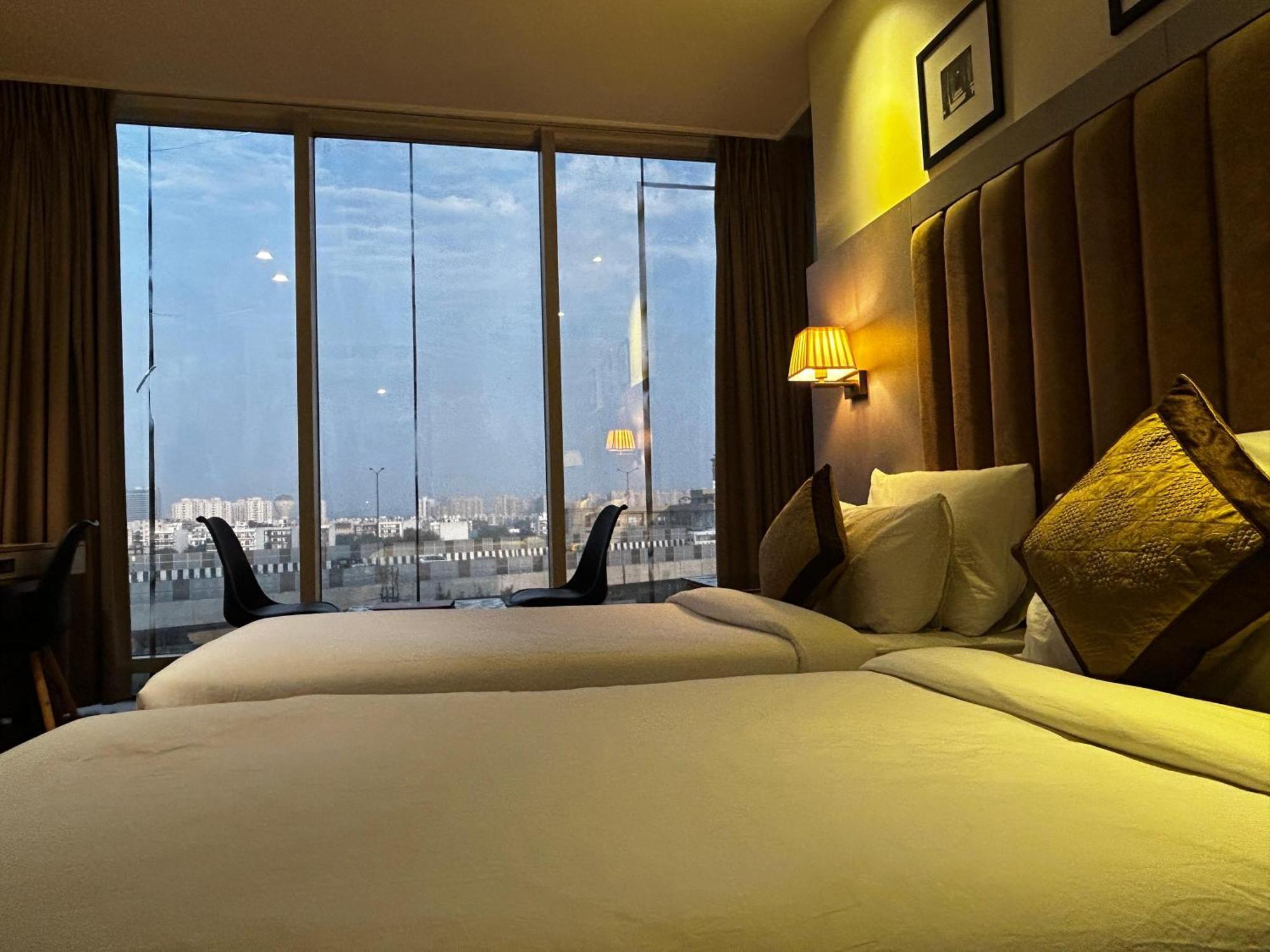 Hotel Sakura Gold Gurgaon Luaran gambar